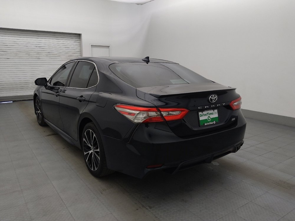 Used 2019 Toyota Camry SE image 5