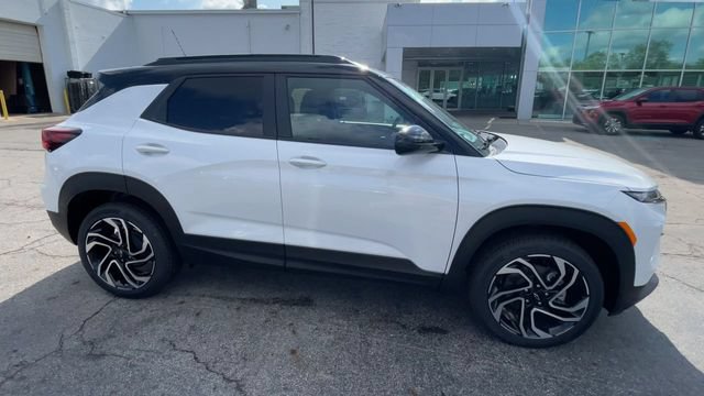 New 2026 Chevrolet TrailBlazer RS w/ Convenience Package AWD/4WD image 3
