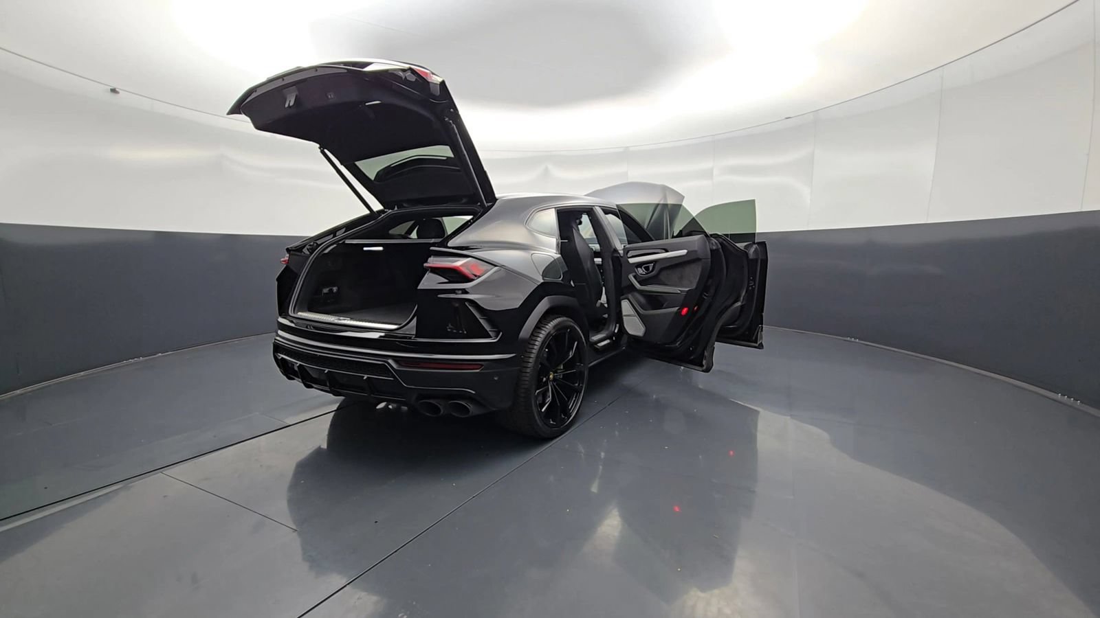 Used 2022 Lamborghini Urus AWD/4WD image 57