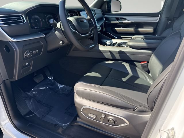 New 2026 Jeep Grand Wagoneer 4WD image 33