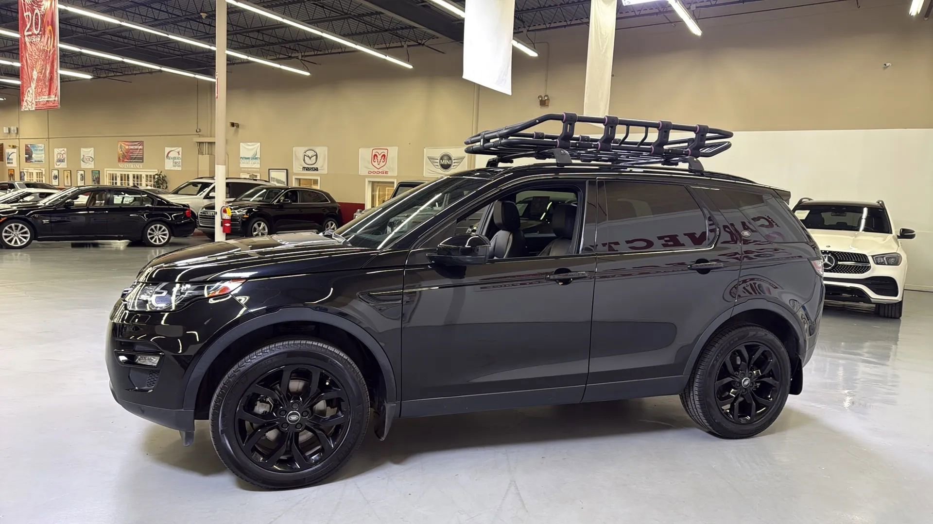 Used 2016 Land Rover Discovery Sport HSE image 6