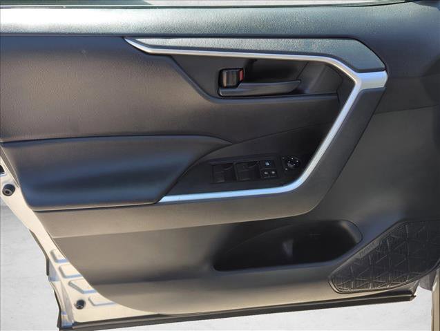 Certified 2021 Toyota RAV4 LE FWD image 10
