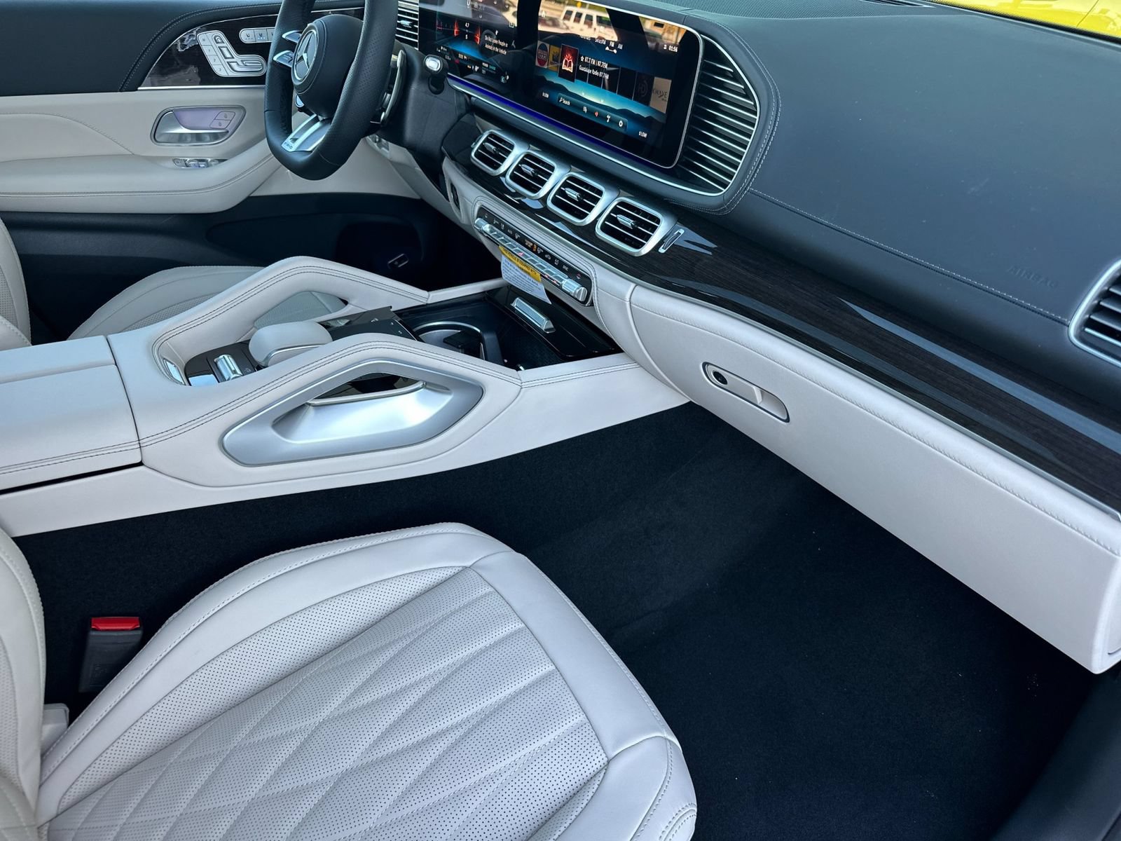 New 2026 Mercedes-Benz GLE 53 AMG 4MATIC image 16