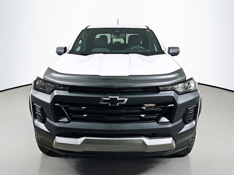 Used 2025 Chevrolet Colorado Trail Boss image 2