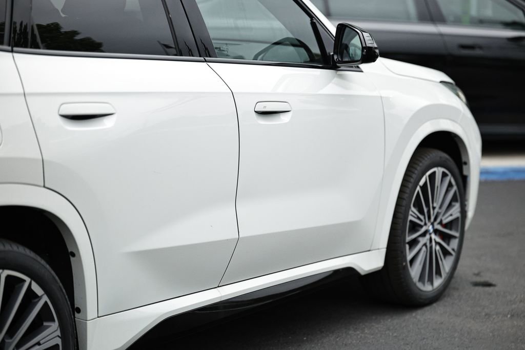 New 2026 BMW X1 xDrive28i w/ Technology Package AWD/4WD image 8