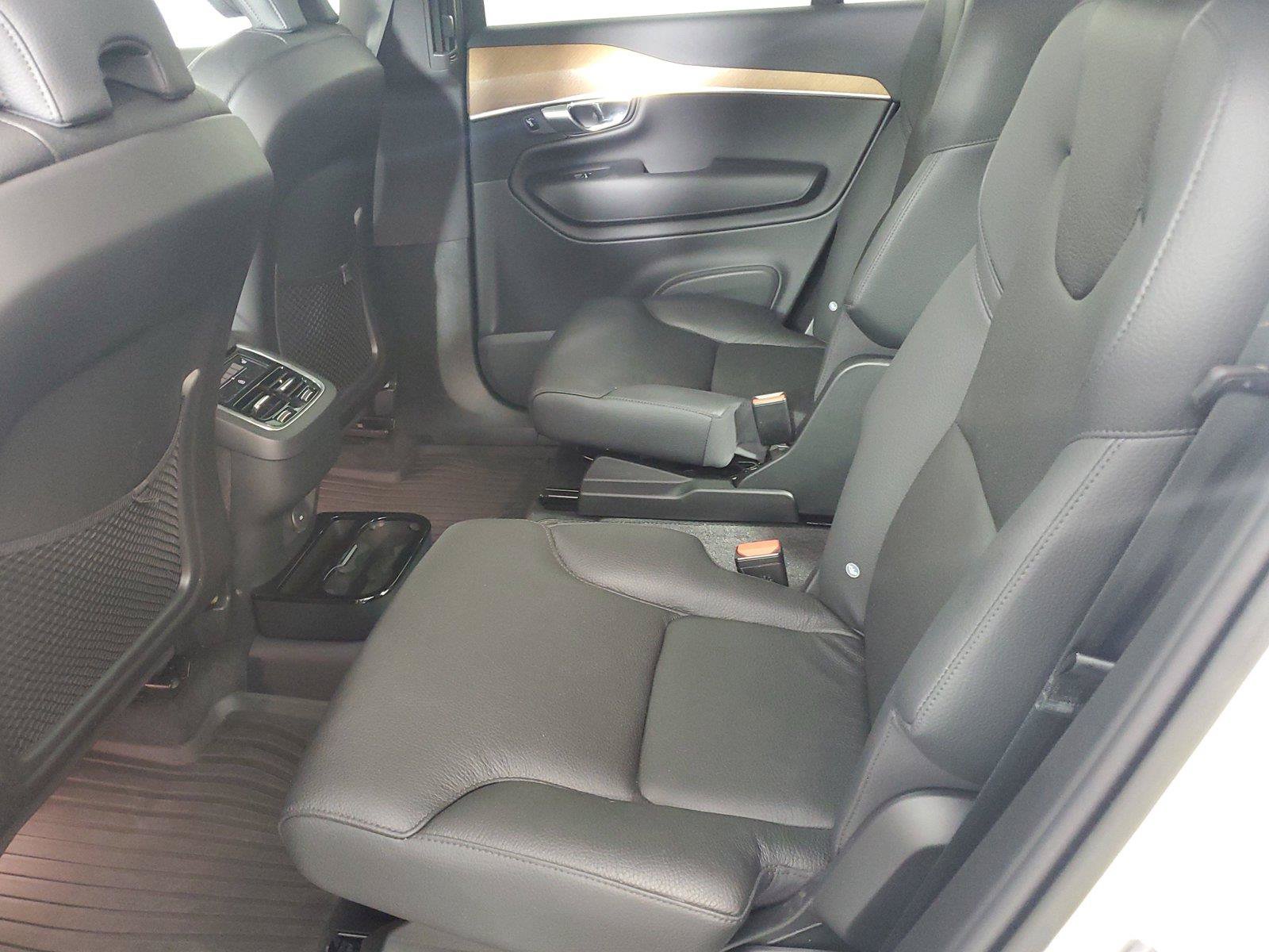 Certified 2023 Volvo XC90 B6 Plus w/ Protection Package AWD/4WD image 12