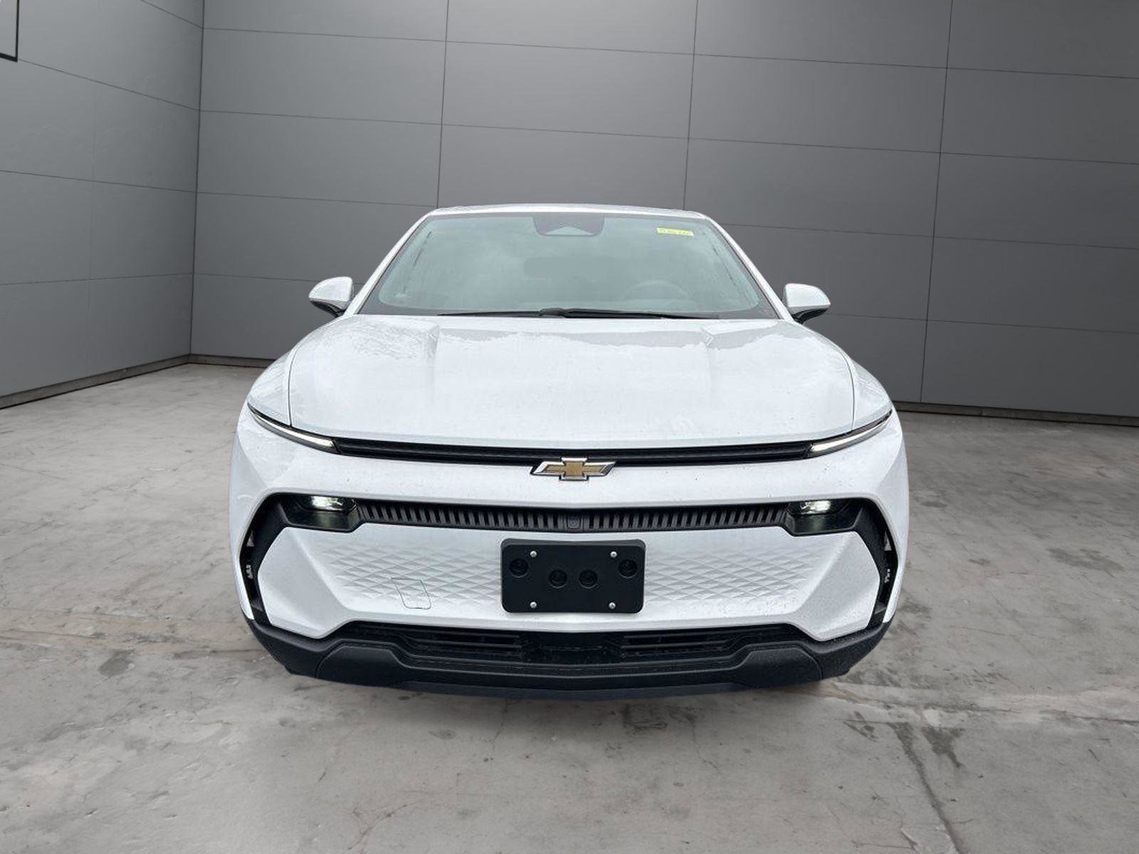 New 2026 Chevrolet Equinox EV LT FWD image 2