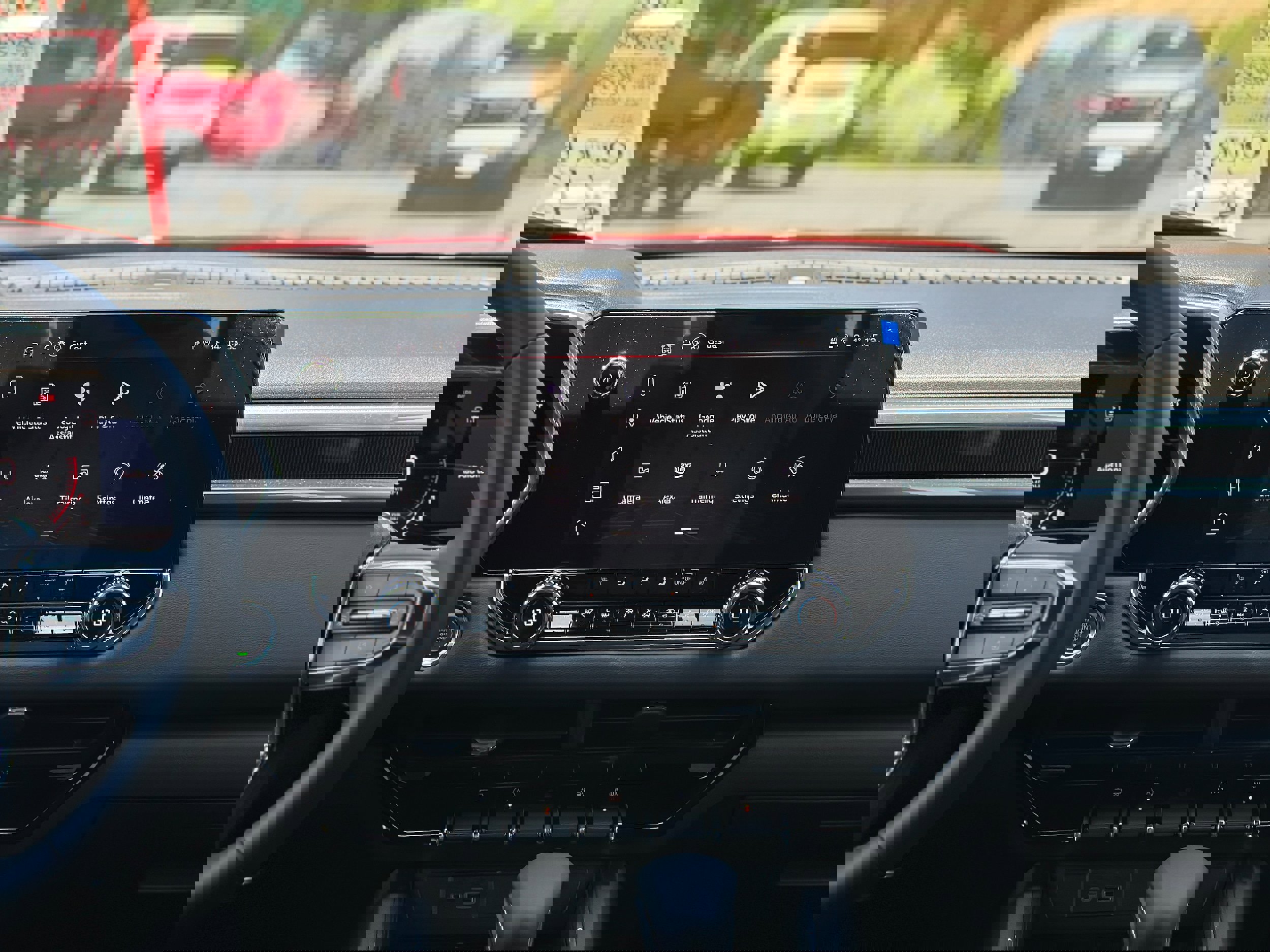 Used 2025 GMC Canyon Elevation w/ Convenience Package image 15