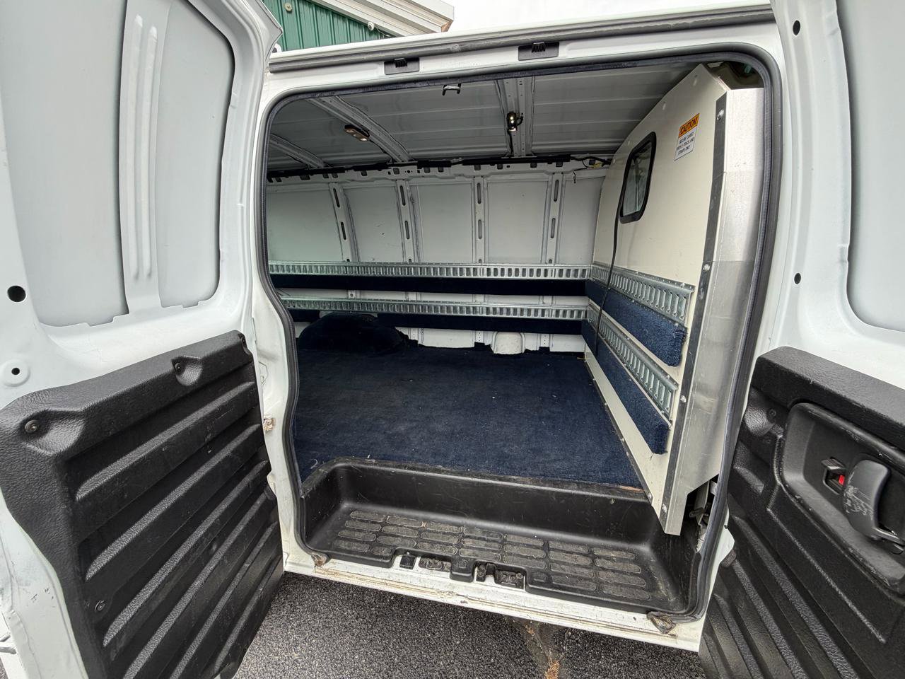 Used 2019 Chevrolet Express 2500 RWD image 12