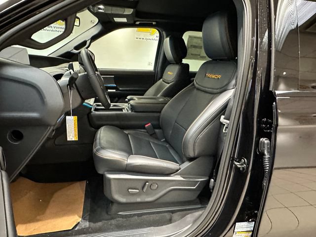 New 2027 Ford Expedition Tremor w/ Driver's Package AWD/4WD image 8