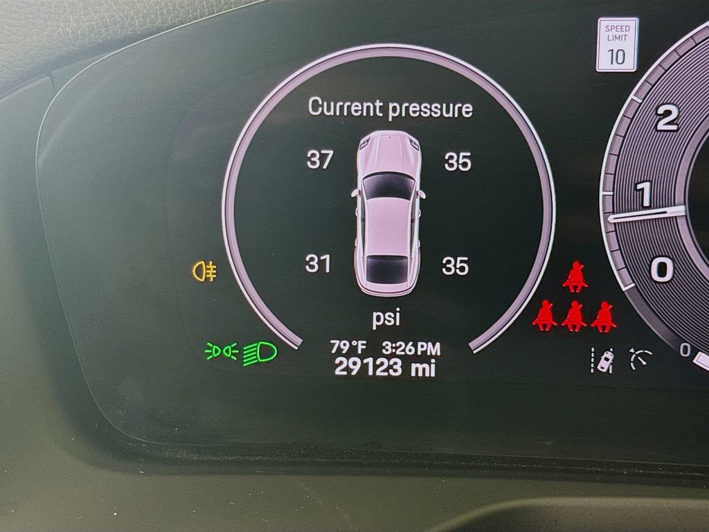 Used 2024 Porsche Panamera RWD image 13