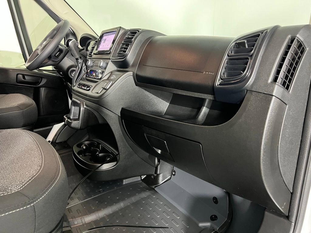 Used 2025 RAM ProMaster 2500 w/ Storage Group image 29