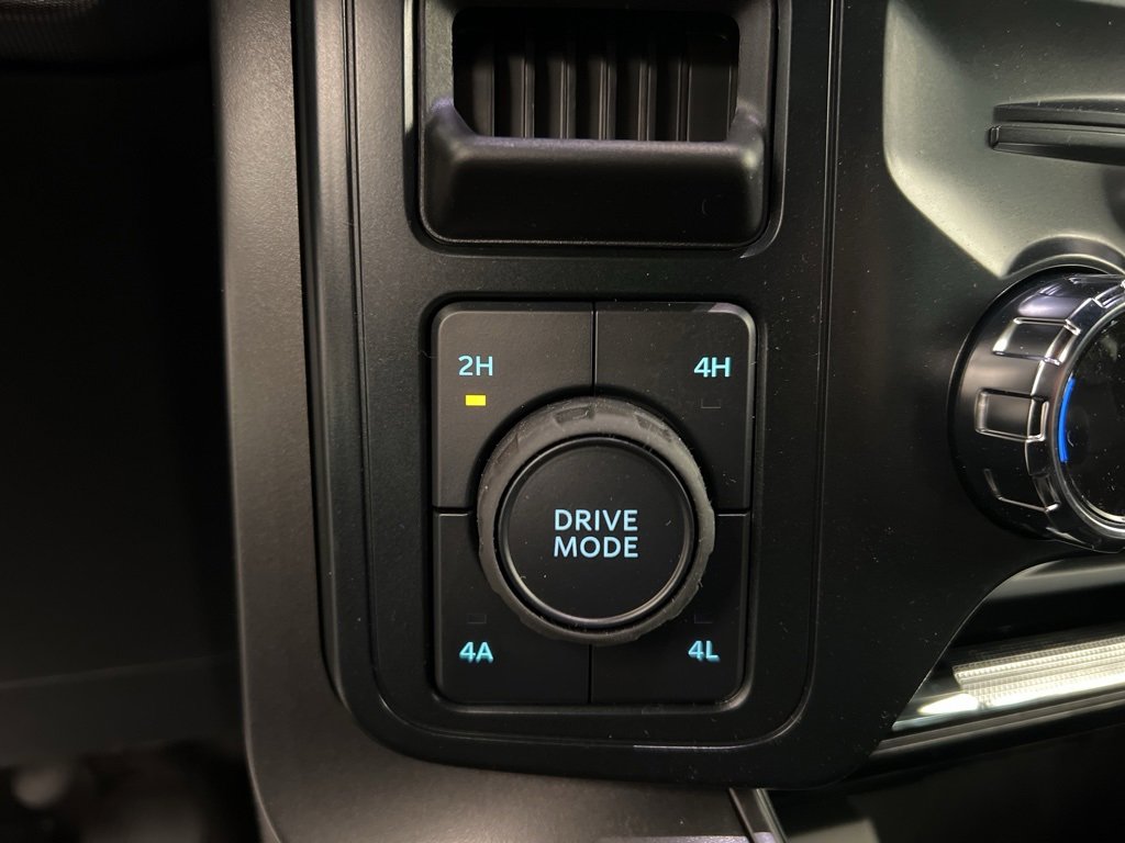 New 2025 Ford F150 Lariat w/ Equipment Group 501A Mid image 17