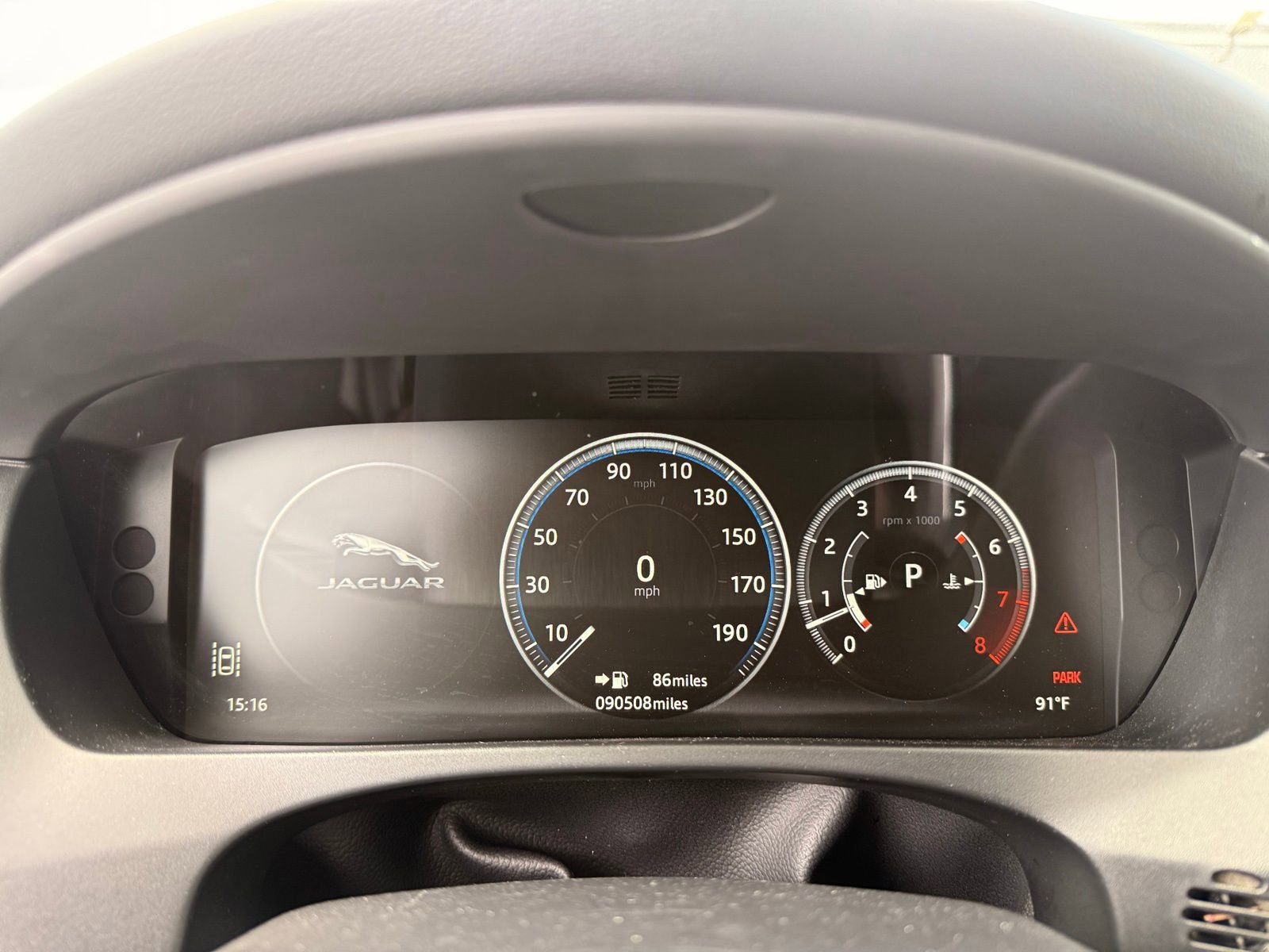 Used 2017 Jaguar F-PACE S image 21