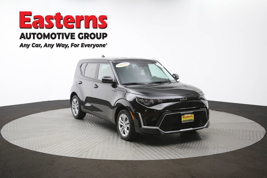 Used 2023 Kia Soul LX image 79