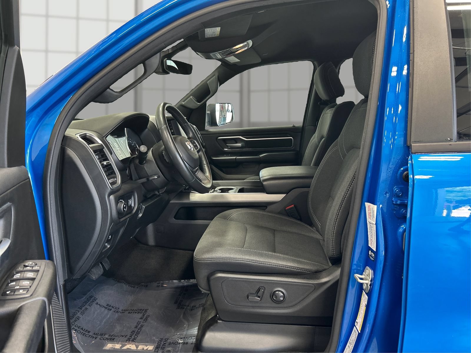 Used 2024 RAM 1500 Big Horn AWD/4WD image 9