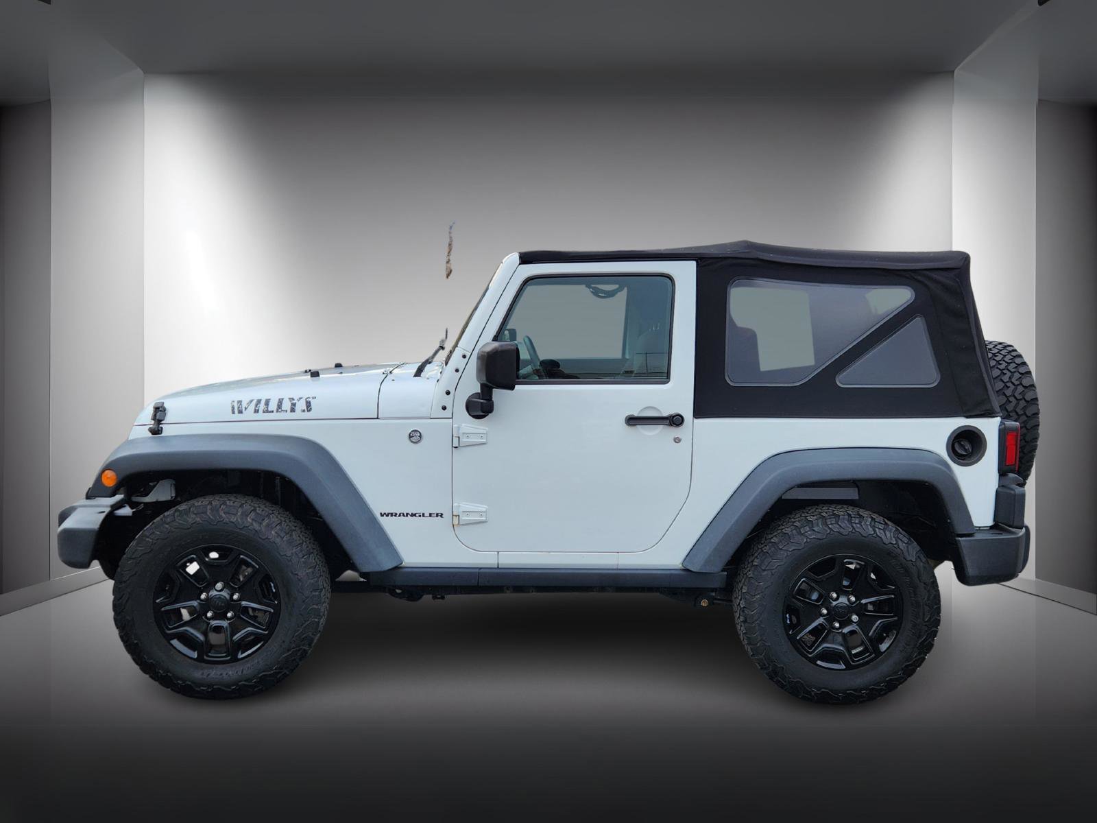 Used 2015 Jeep Wrangler Sport image 2
