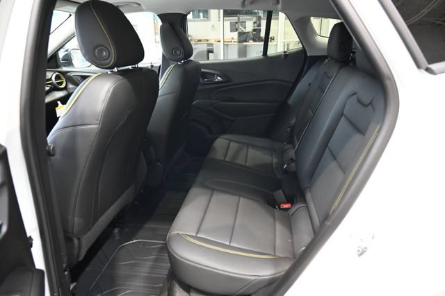 New 2026 Chevrolet Trax ACTIV w/ Sunroof Package FWD image 11