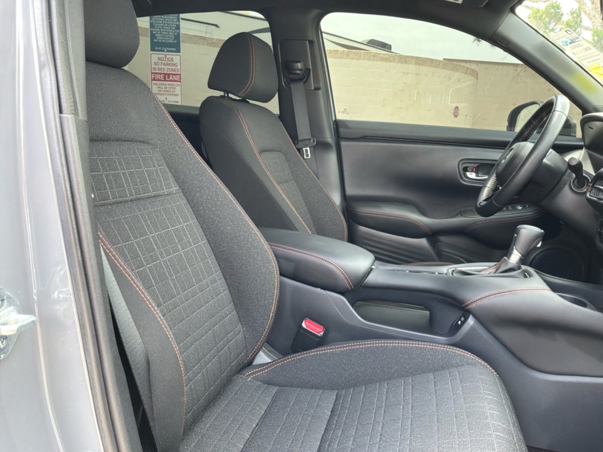 Used 2025 Honda HR-V Sport image 21