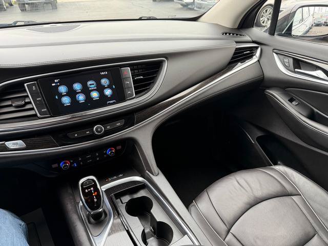 Used 2019 Buick Enclave Avenir w/ Avenir Technology Package AWD/4WD image 16