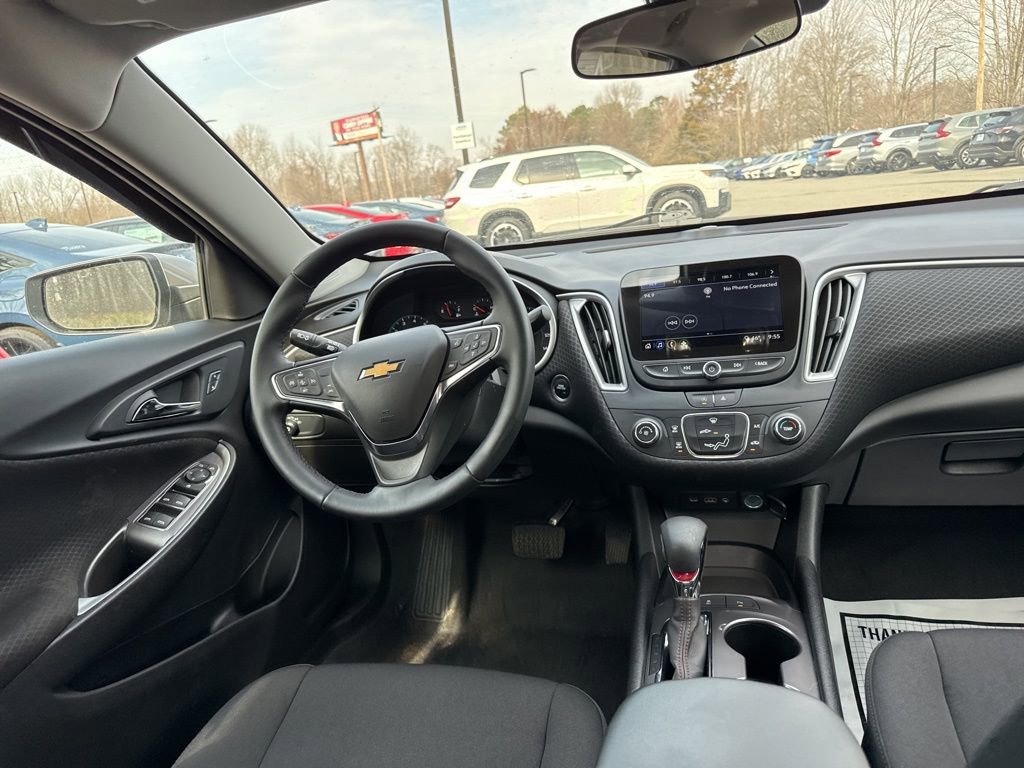 Used 2025 Chevrolet Malibu RS image 13