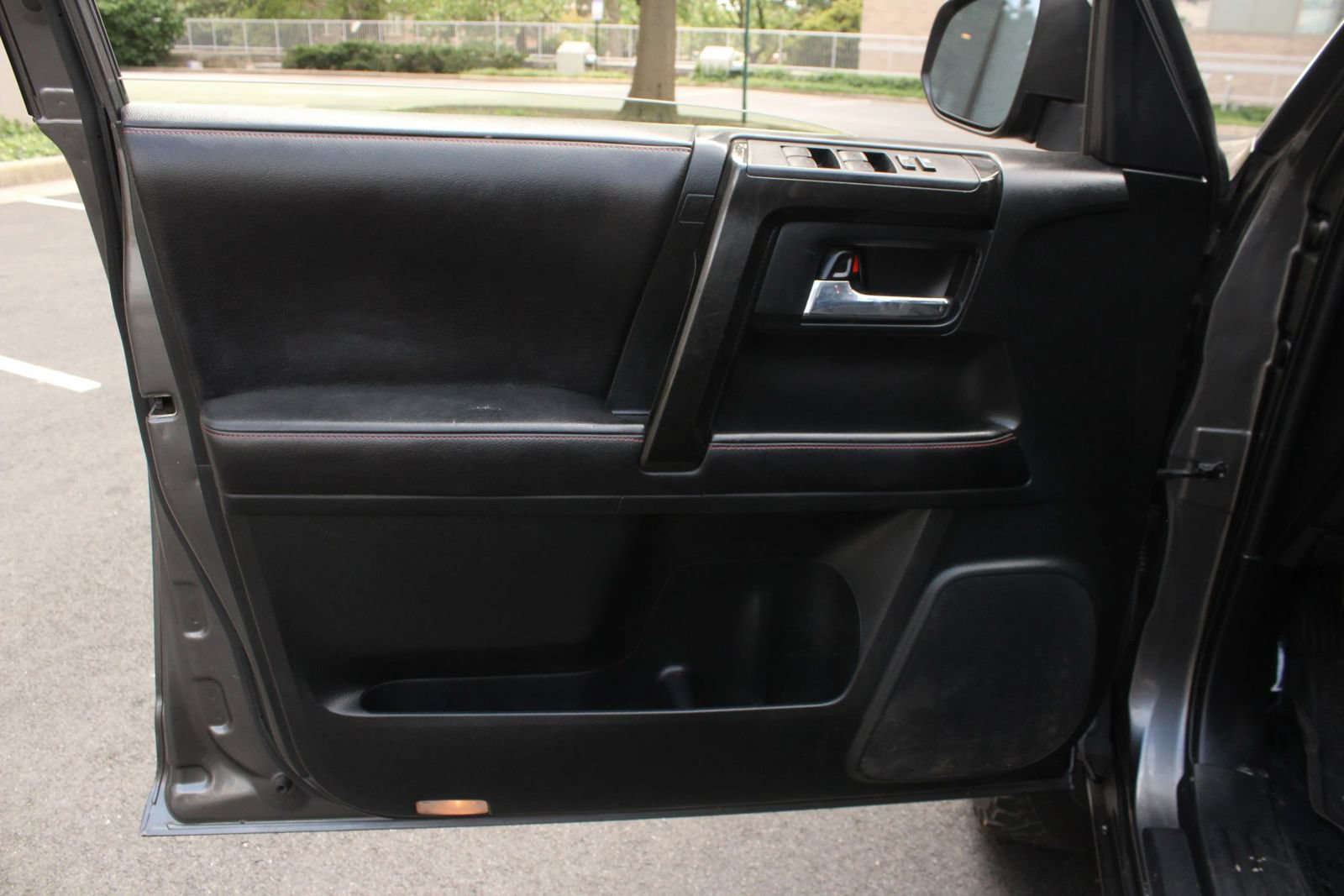 Used 2016 Toyota 4Runner Trail Premium AWD/4WD image 15
