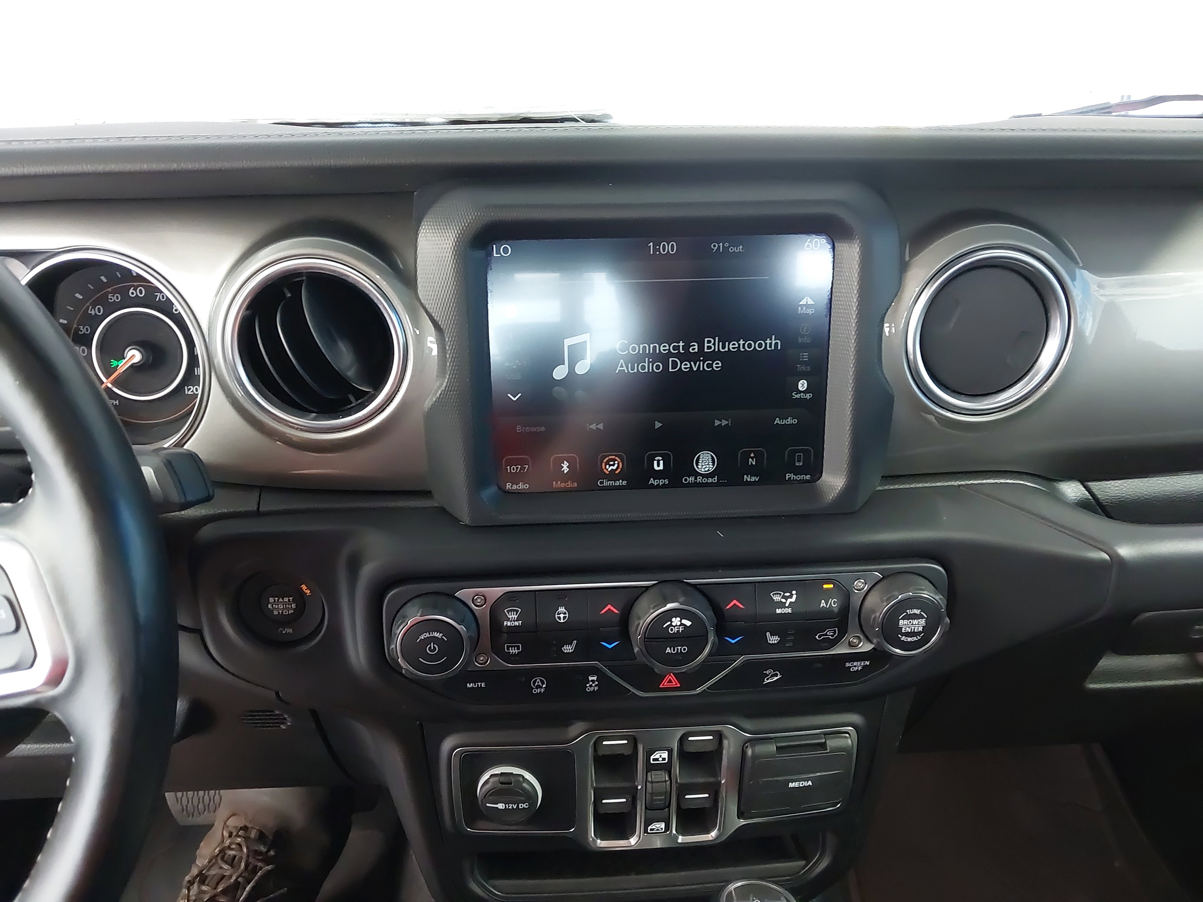 Used 2019 Jeep Wrangler Unlimited Sahara image 21