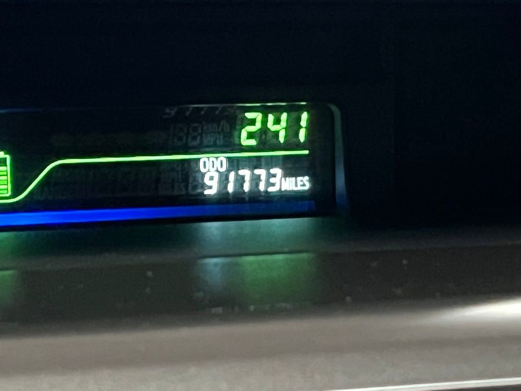 Used 2014 Toyota Prius V Five image 21