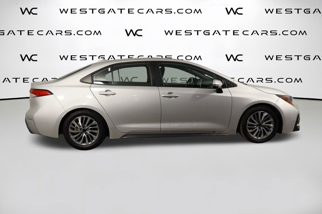 Used 2020 Toyota Corolla SE w/ SE Premium Package image 38