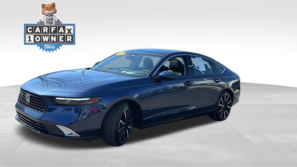 Certified 2025 Honda Accord Touring image 3