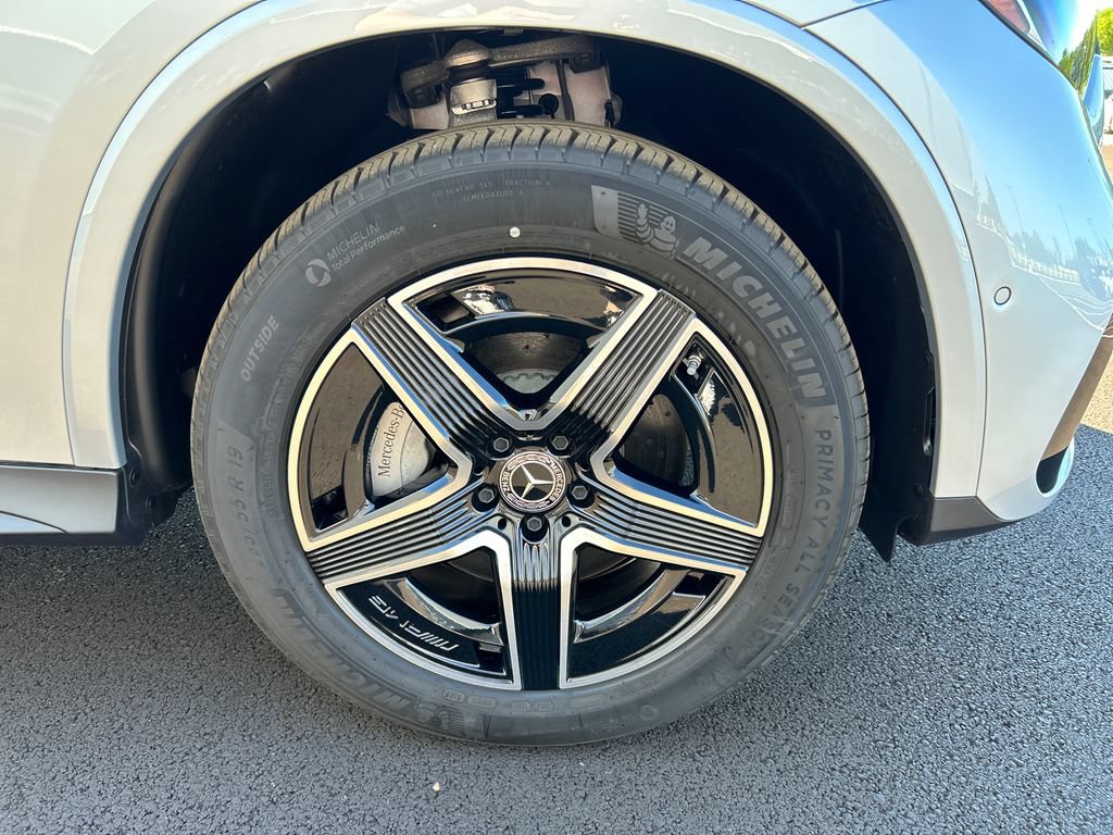 New 2026 Mercedes-Benz GLC 300 4MATIC image 32