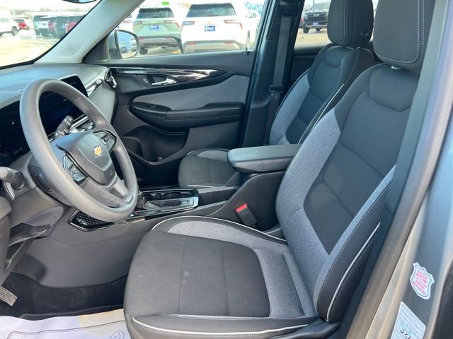 Used 2025 Chevrolet TrailBlazer LT image 12