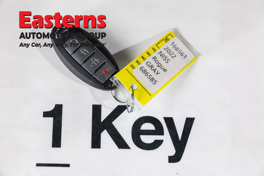 Used 2022 Nissan Rogue SV image 26