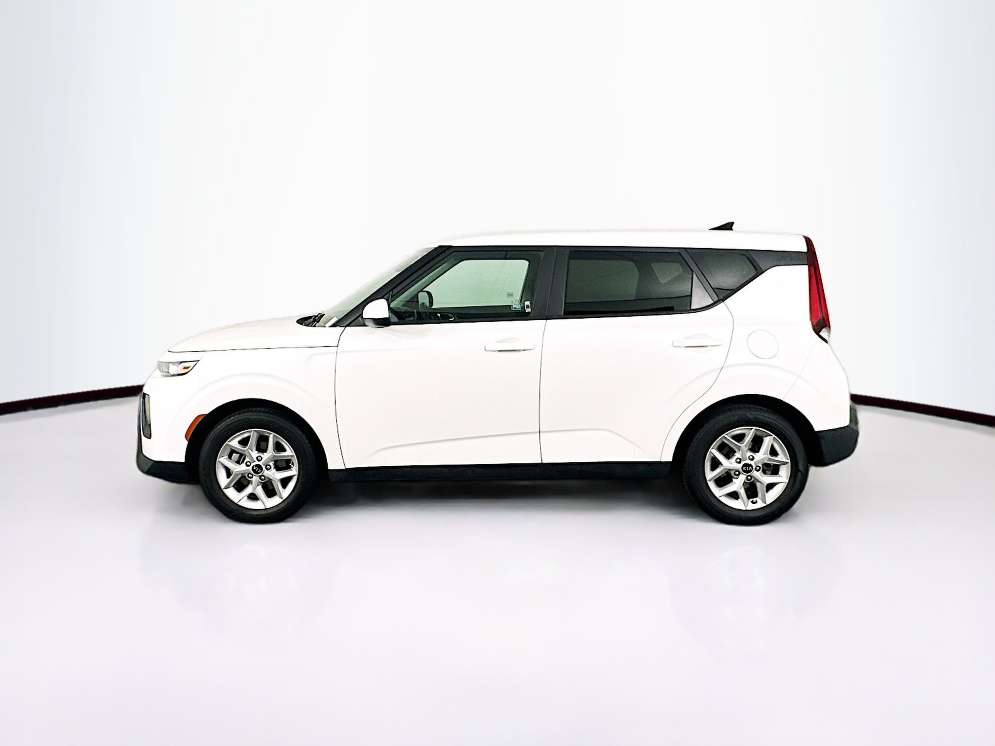 Used 2021 Kia Soul S FWD image 4