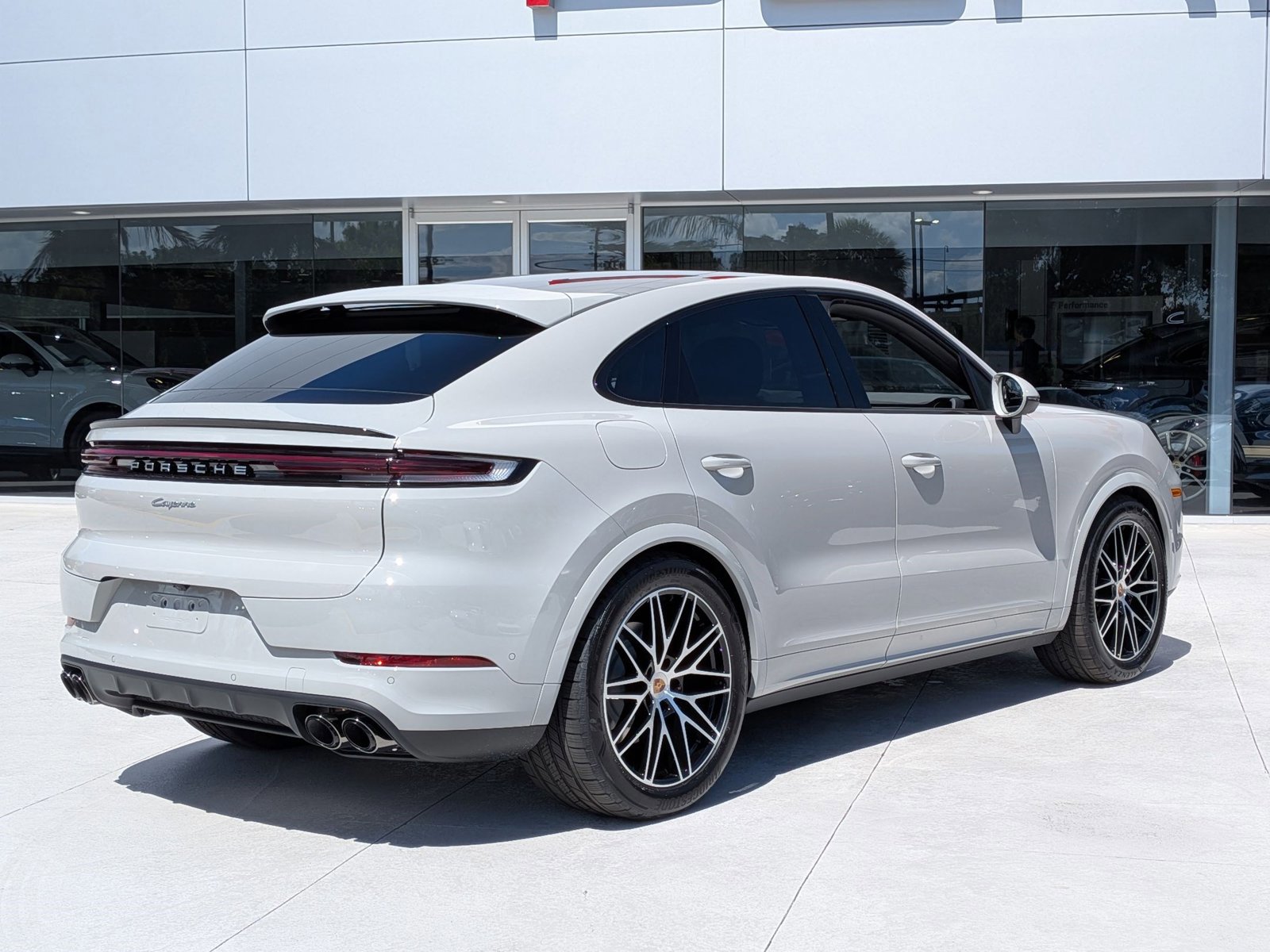 New 2026 Porsche Cayenne Coupe AWD/4WD image 9