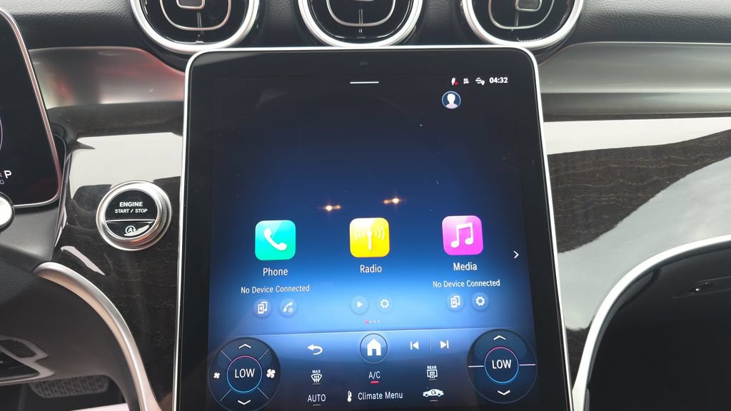 Certified 2025 Mercedes-Benz GLC 300 image 18