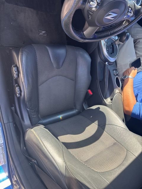 Used 2016 Nissan 370Z Touring RWD image 3