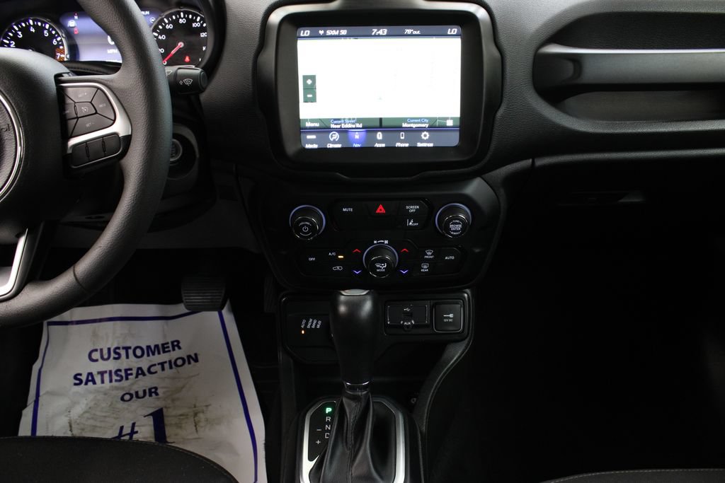 Used 2023 Jeep Renegade Latitude AWD/4WD image 21