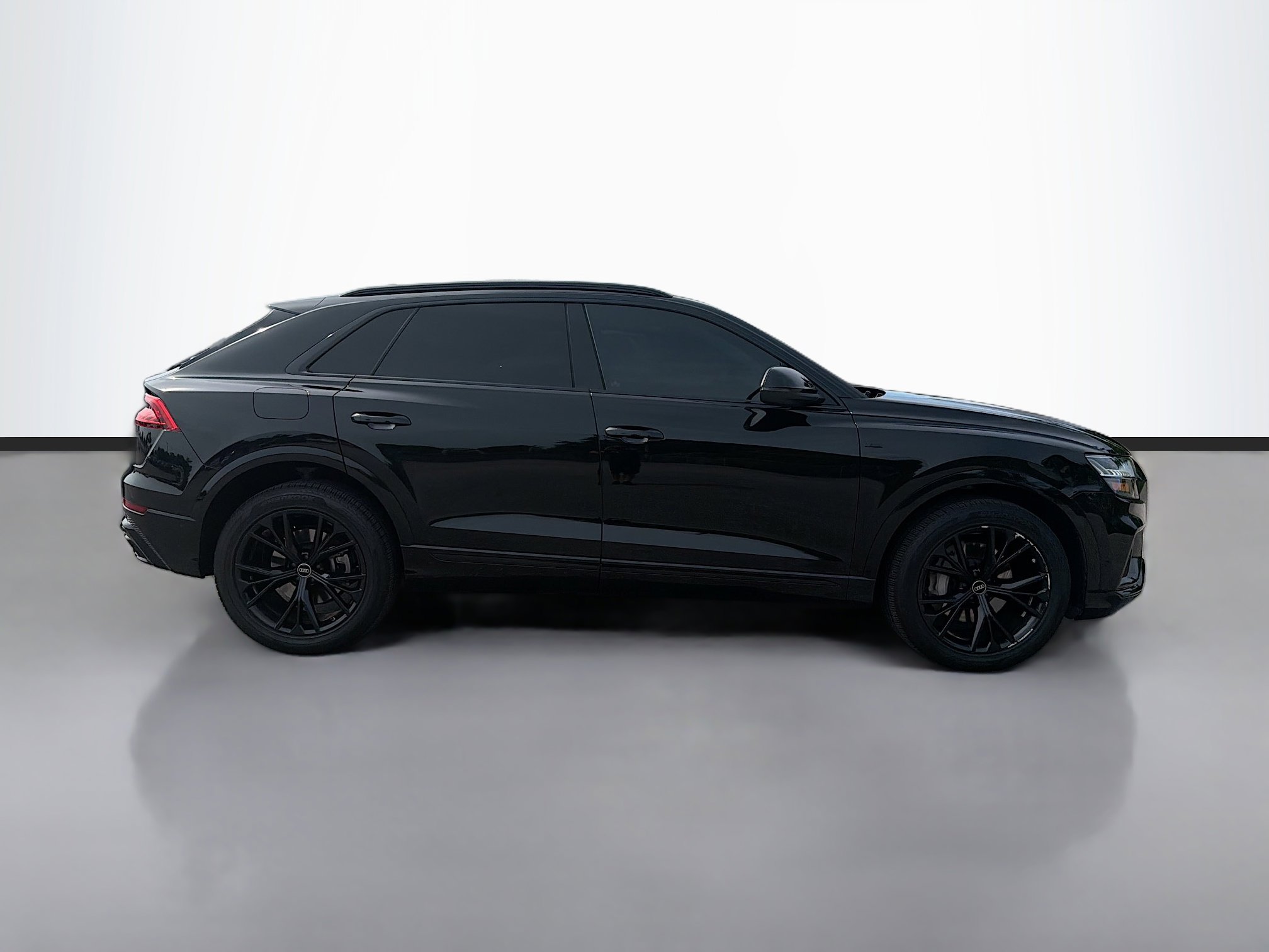 Used 2023 Audi Q8 Premium Plus AWD/4WD image 6