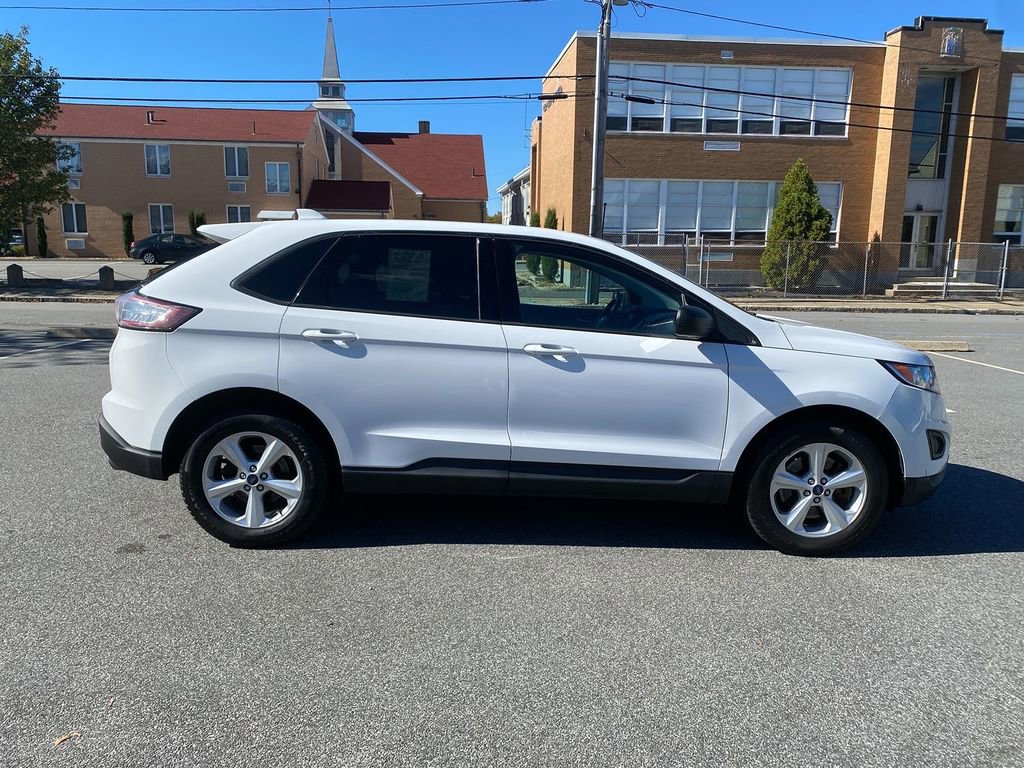 Used 2018 Ford Edge SE image 4