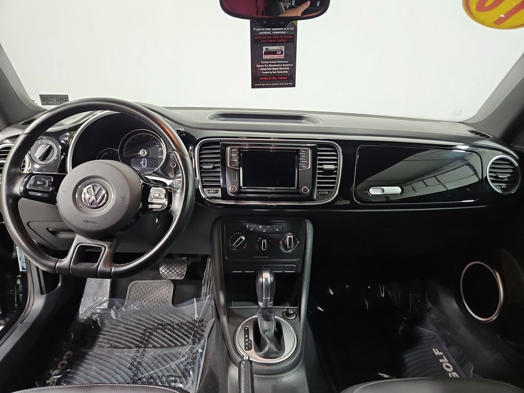 Used 2016 Volkswagen Beetle 1.8T FWD image 12