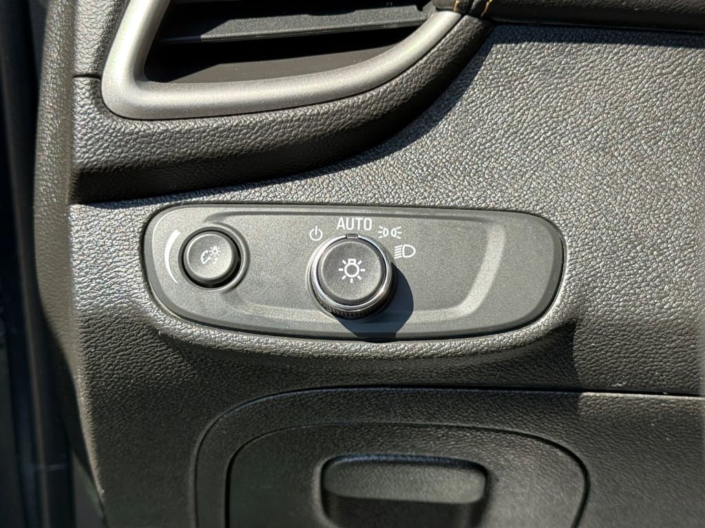 Used 2019 Chevrolet Trax LS w/ LPO, Protection Package FWD image 18