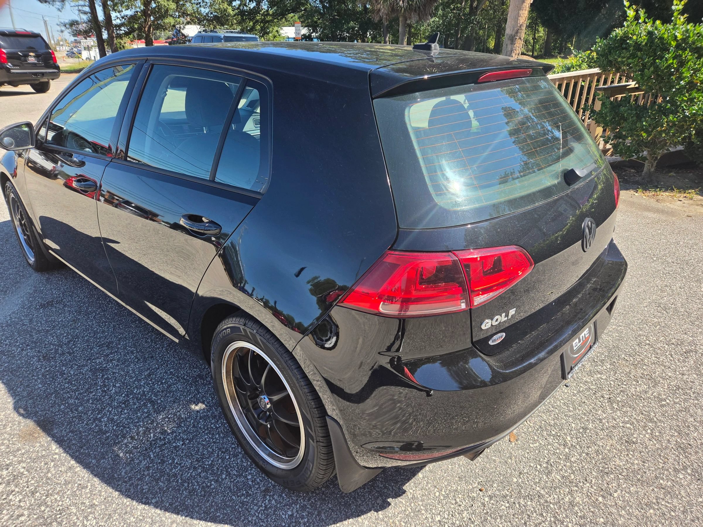Used 2015 Volkswagen Golf SEL w/ Lighting Package (SEL) FWD image 7