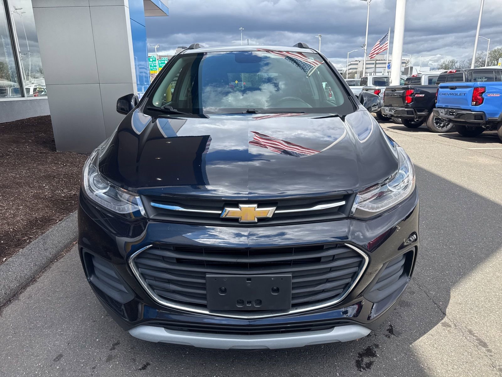 Used 2021 Chevrolet Trax LT AWD/4WD image 3