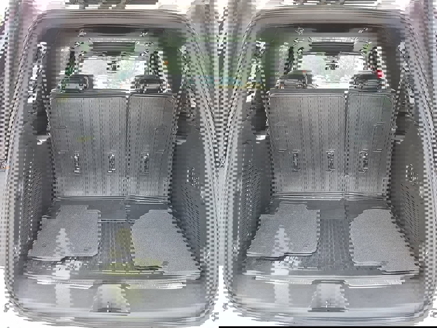 Used 2023 GMC Yukon XL AT4 w/ AT4 Premium Package image 25