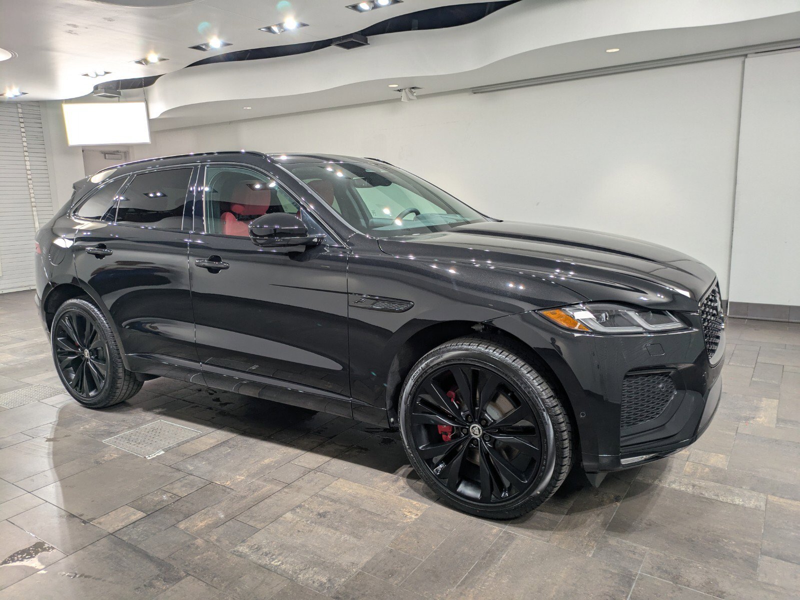 New 2026 Jaguar F-PACE R-Dynamic S image 28