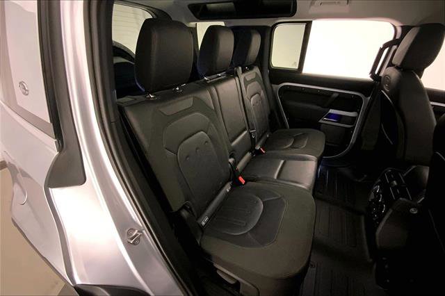 Used 2020 Land Rover Defender 110 SE image 15