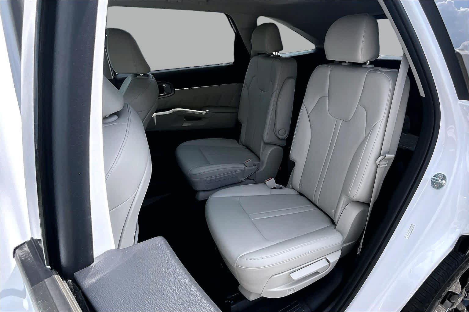 Used 2022 Kia Sorento SX FWD image 19