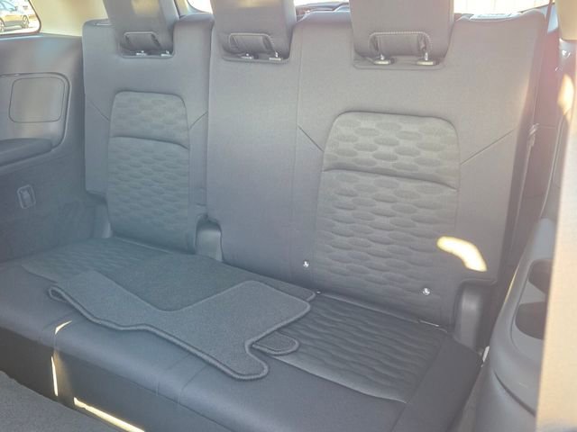 New 2026 Nissan Pathfinder S image 9