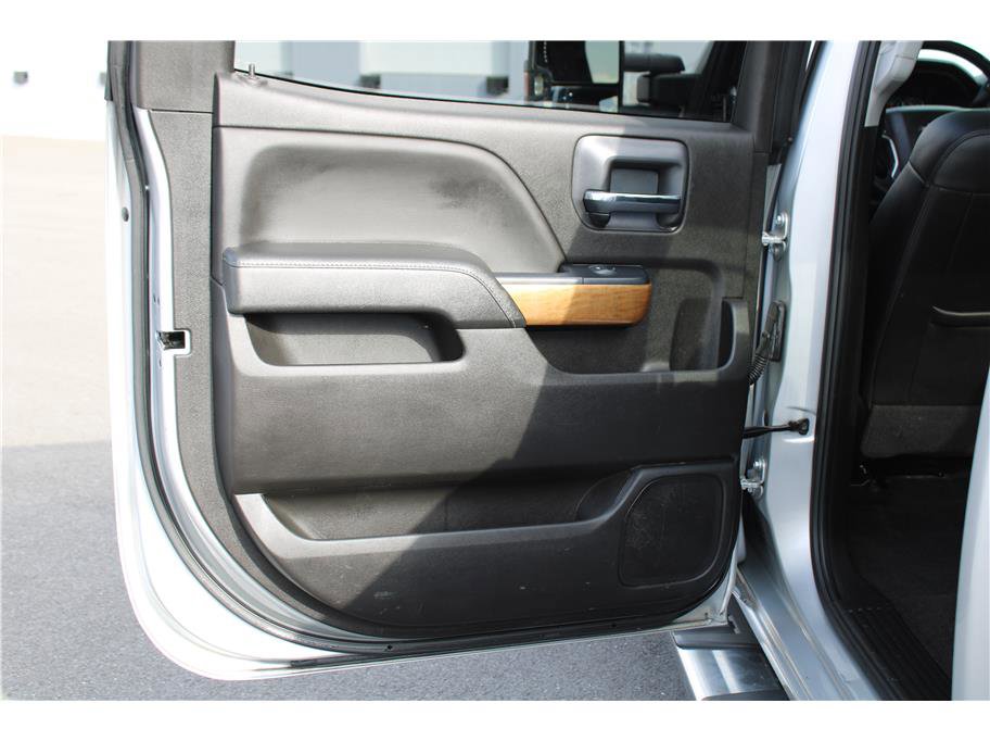 Used 2018 Chevrolet Silverado 3500 LTZ w/ Duramax Plus Package image 12